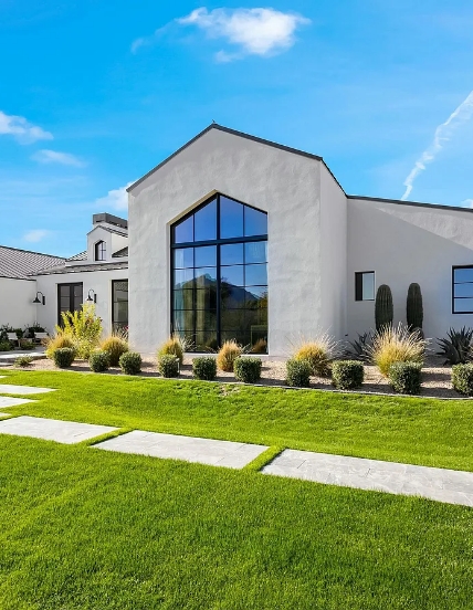 46th PL- Modern house with huge glass window